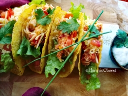 Taco dengan taburan keju | foto: HennieTriana
