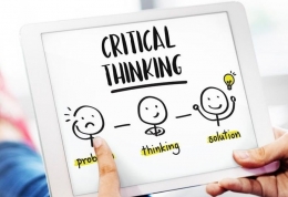 Figure 2: Menulis dapat melatih critical thinking - ilustrasi oleh Pintaria.com