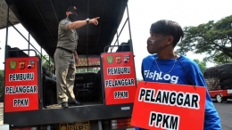 1000 istilah pengganti PPKM Darurat ini seolah mewakili suara rakyat Indonesia (Antara Foto/Arif Firmansyah)