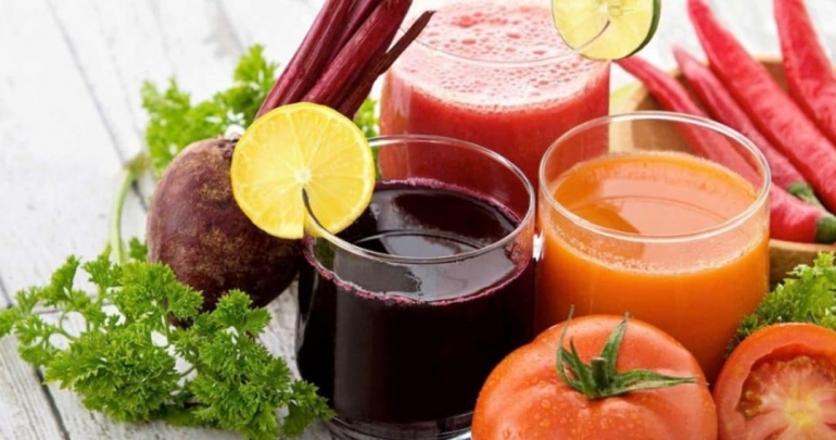 Ilustrasi jus buah dan sayur. (Sumber: Shutterstock via Limone.com)