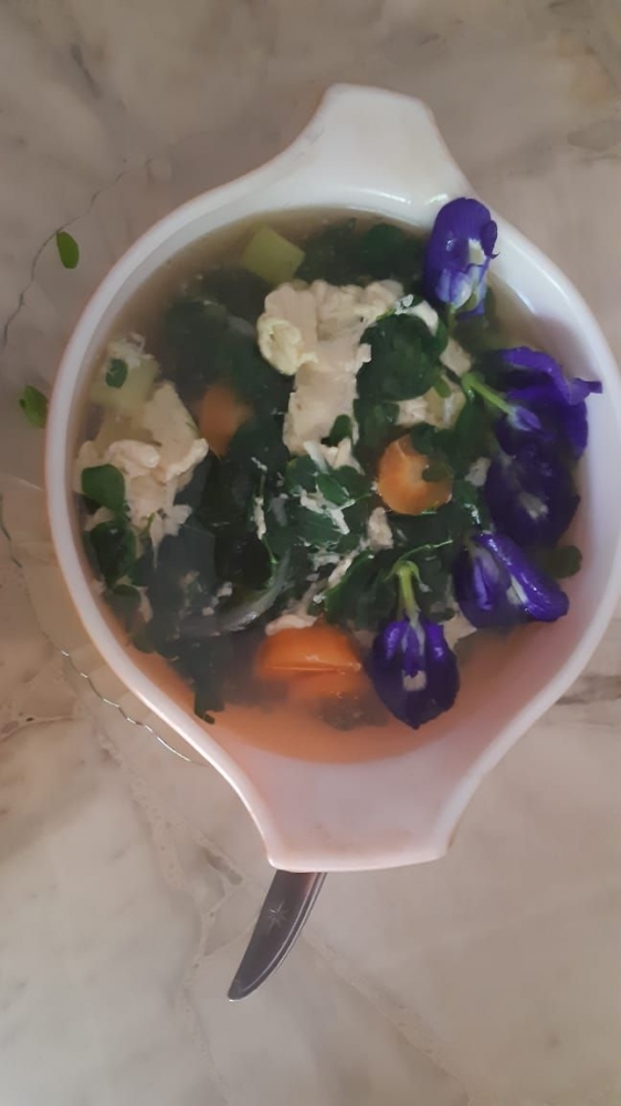 Sup dengan bunga telang. Dokpri