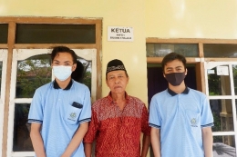 Foto Bersama Mahasiswa KKN UM dengan Ketua RW 01 Dusun Krajan/dokpri