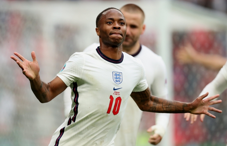 Raheem Sterling Setelah Mencetak Gol. (Twitter: @EURO2020)