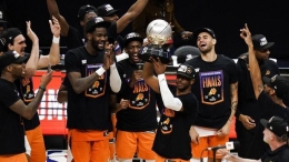 Foto: Phoenix Suns ke final NBA 2021 usai mengalahkan LA Clippers (AP/Jae C. Hong)