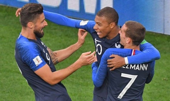 Chemistry di Piala Dunia 2018 ini yang seharusnya masih bertahan di Euro 2020. Sumber: via Express.co.uk