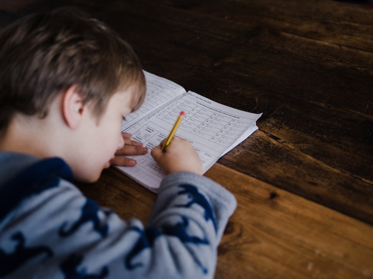 Pentingnya Penanaman Pendidikan Karakter Sejak Dini (unsplash/annie spratt)