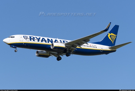 Ryanair, LCC asal Dublin-Irlandia. Sumber: Farkas Tamas / www.planespotters.net