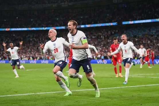 Gol Harry Kane bawa Inggris ke final. (twitter.com/EURO2020)