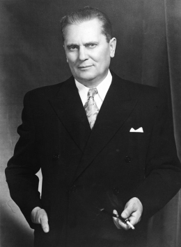 Sosok Josip Broz Tito (Sumber: (id.wikipedia.org/wiki/Josip_Broz_Tito)