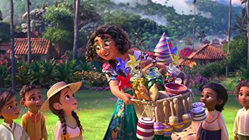 Mirabel ramah dan dekat dengan anak-anak (sumber gambar: IMdb/Disney)