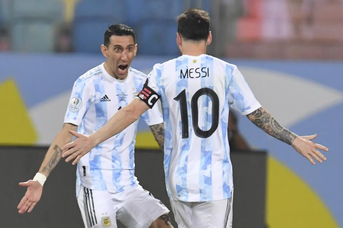 Lionel Messi persembahkan gelar juara buat Argentina. foto reuters