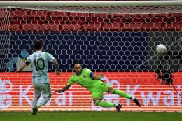 Kolombia yang awalnya sukses menang adu penalti atas Uruguay, akhirnya gagal di adu penalti melawan Argentina. Sumber: AFP/Nelson Almeida/via Kompas.com