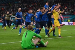 Italia berhasil menjuarai Euro 2020 setelah menang adu penalti dengan Inggris. Sumber foto: AFP/LAURENCE GRIFFITHS via Kompas.com