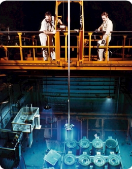 Reaktor Nuklir, Laboratorium Nasional Oak Ridge, Tennessee, AS, asal nama unsur Tennesin. Sumber: buku Periodic Table Book - A Visual Encyclopedia, hlm. 187.