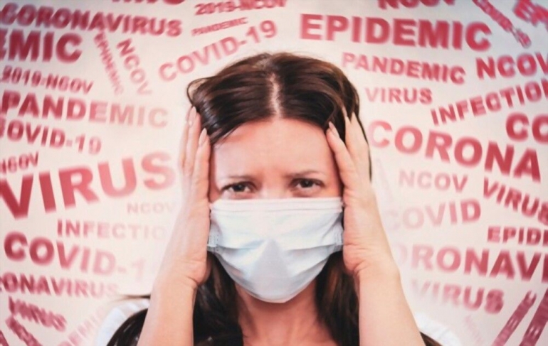 Sumber.woman mask on her face scared (Sumber: shutterstock)