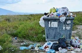 Sampah Menumpuk Mengganggu Keindahan Alam. Sumber DLHKY DIY