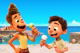Film Luca menceritakan petualangan seorang bocah laki-laki dan sahabat barunya di musim panas. (Pixar)