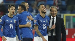 Roberto Mancini with Italy players after a UEFA Nations League match. (AP Photo)