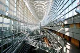 www.architravel.com - Crystal Hall, sebuah ruang futuristic di lobby Tokyo International Forum untuk  Olyimpic Tokyo 2020 (2021) .....