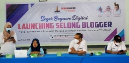 Bersama Pak Haji Edwin di launching Selong Blogger, 11 Juli lalu. Dokpri