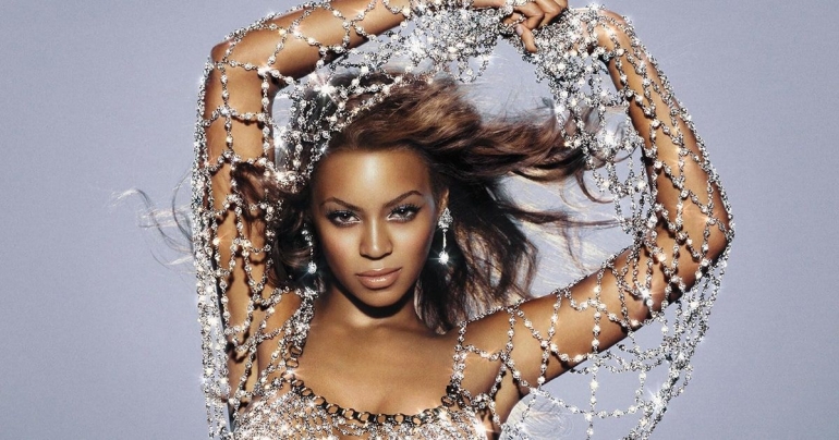 Potret Beyoncé pada sampul album pertamanya (Sumber: The Rolling Stones)