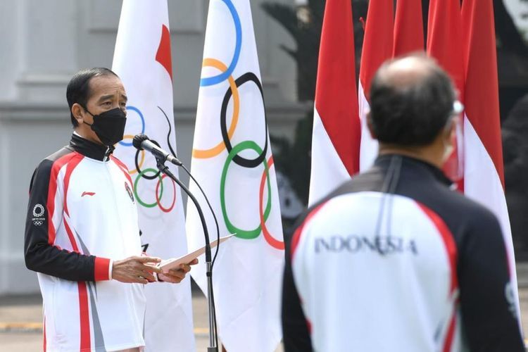 Presiden Joko Widodo saat Melepas Kontingen Indonesia yang Akan Berlaga dalam Ajang Olimpiade Tokyo - Sumber : kompas.com