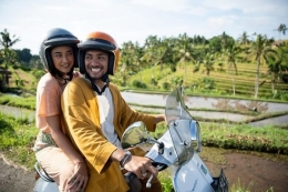 Banyak persawahan dan sudut-sudut Bali ditampilkan dalam film ini (sumber: Kompas.com/Netflix)