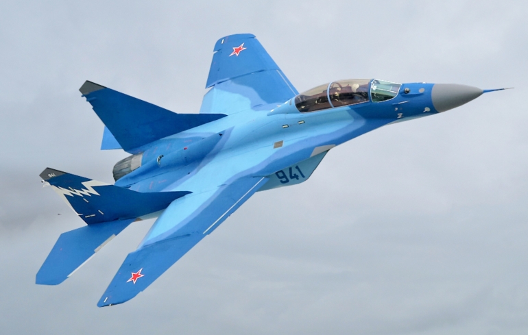 Jet berkecepatan tinggi Mikoyan MiG-29K. Sumber: jdrampage.org