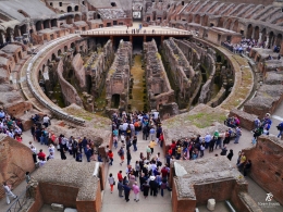 Bagian dalam Colosseum saat ini. Sumber: koleksi pribadi