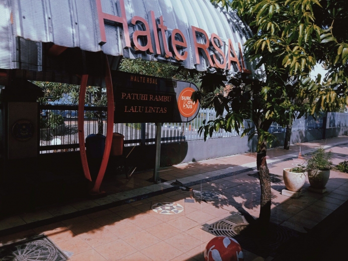 Barcode yang ada dalam setiap halte. Dokumen Pribadi