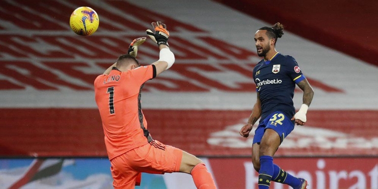 Leno diperdaya Walcott (dok: AP Photo)