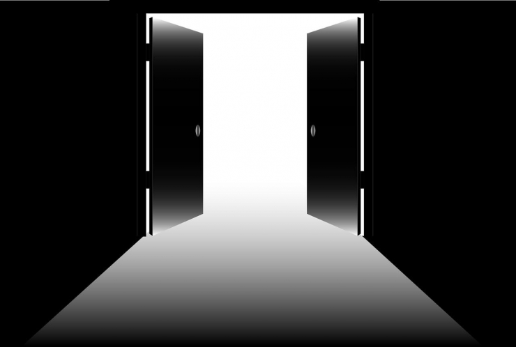 Cerpen Pintu Ruang Guru Masih Terbuka. Ilustrasi: Pixabay.com