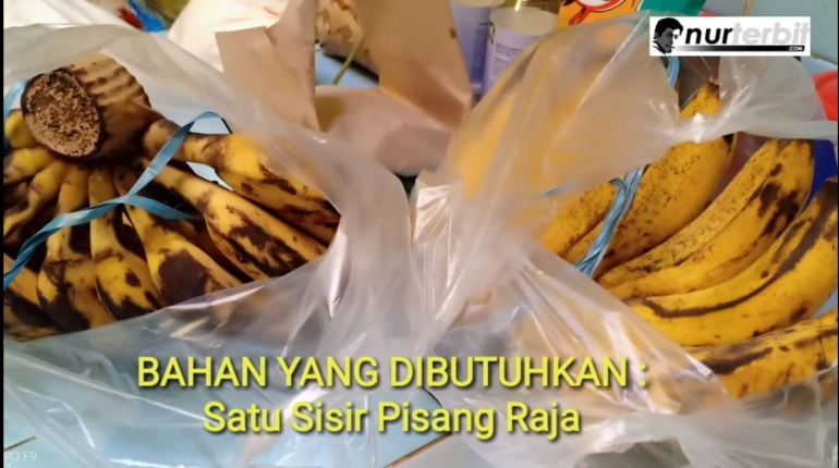 Kue berbahan pisang (foto:Nur Terbit) Namanya Pisang Ijo Rasa Duren (Durian) khas Makassar, Sulawesi Selatan racikan istri Bunda Sitti Rabiah. Selama