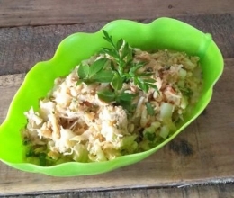 Lalap Trancam (Salad Jawa) siap konsumsi.
