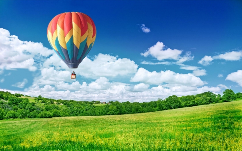 Apakah seseorang bisa melihat bumi berputar dari sebuah balon udara? Sumber: 100hdwallpapers