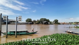 Dermaga perahu di pinggir kampung kain Tuan Kentang (sumber : deddyhuang.com)