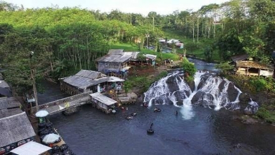 Keindahan Grojogan Sewu di Sumber Maron. Sumber Situs Pariwisataku/dokpri