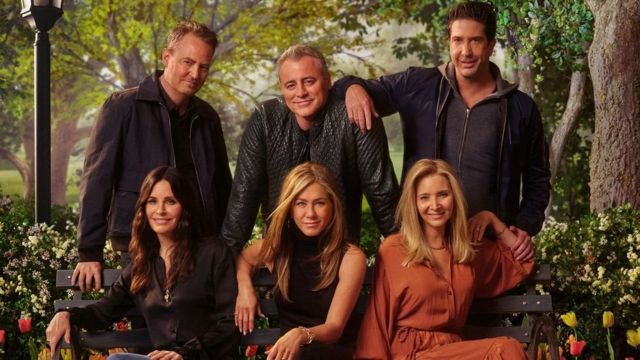 Seluruh pemeran serial Friends kembali bertemu setelah sekian lama, sumber: BBC