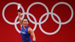 Nidilyn Diaz mempersembahkan medali emas pertama untuk negaranya (rappler.com)
