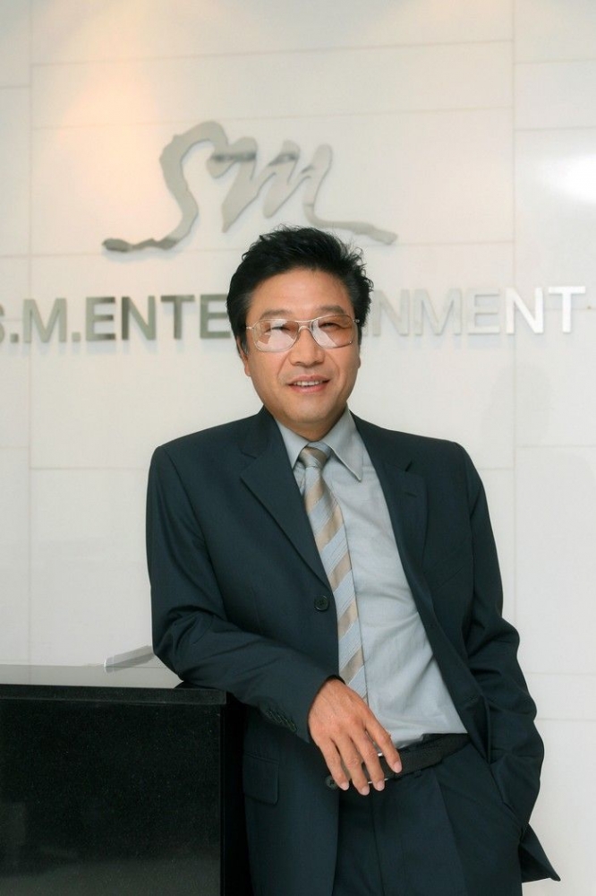 Lee Soo Man pendiri SM Entertaiment sekaligus pencetus perubahan industri musik di Korea Selatan sumber dokumen SM Entertaiment 