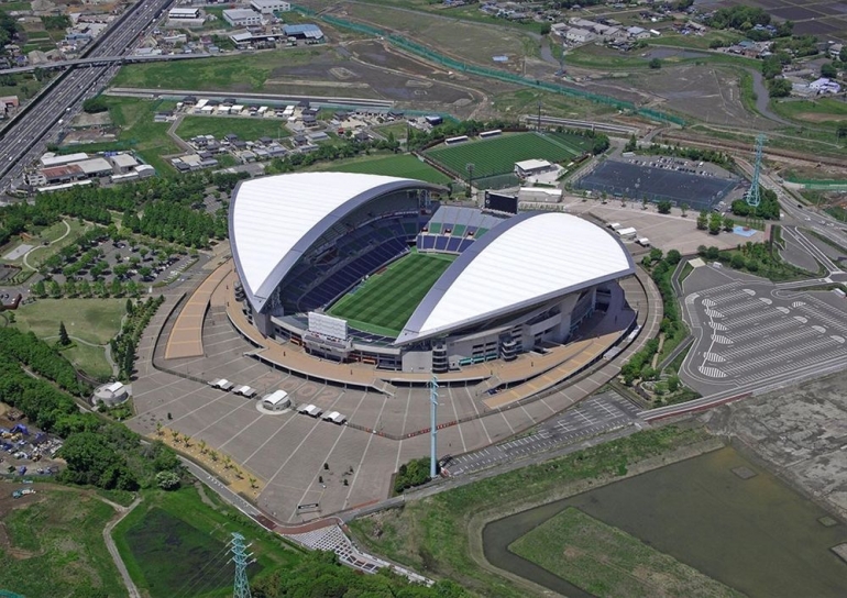 www.saitamacity-visitorguide.com Stadion ini, yang terletak di Kota Saitama, Prefektur Saitama, adalah stadion sepak bola khusus terbesar di Jepang dan salah satu yang terbesar di Asia.