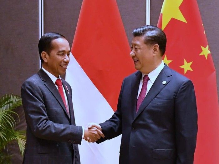 Presiden Jokowi saat bertemu Presiden Tiongkok Xi Jinping. Foto diambil sebelum pandemi virus Corona. (Foto: Dok Kemenpar)