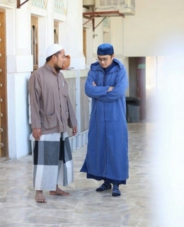 Toyyib (Baju Cream) & Muhammad ibrohim (Baju Biru) - Tarim, Hadramaut Yaman