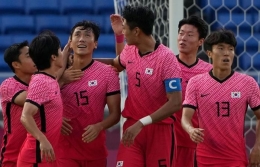Pemain Korea Selatan merayakan gol ke gawang Honduras. (via today.in-24.com)
