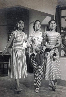 Cuplikan gambar 3 pemeran wanita dalam Film 3 Dara 1956, kompas.com
