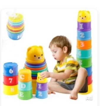 Ilustrasi mainan edukasi anak. Cangkir tumpuk sumber gambar: tangkap layar dari ecommerce