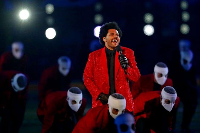The Weeknd kerap dibanding-bandingkan dengan Michael Jackson | sumber: usatoday.com 