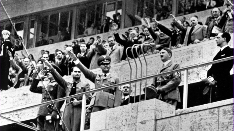 Hitler & Nazi Olympics- Berlin. Sumber: Reuters/Topham/www.qz.com