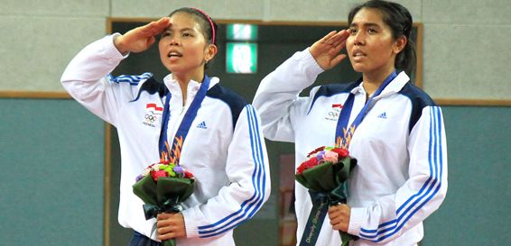 Greysia Polii dan Nitya Maheswari meraih emas Asian Games 2014: badmintonindonesia.org