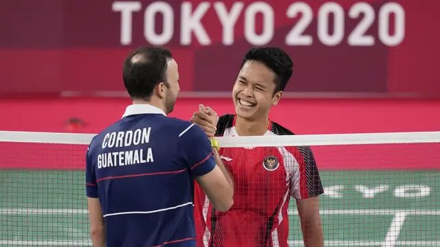 Kevin Cordon, atlet bulu tangkis Guatemala, bertemu Anthony Ginting dalam babak semifinal tunggal putra Olimpiade Tokyo 2020 (AP/ Dita Alangkara).